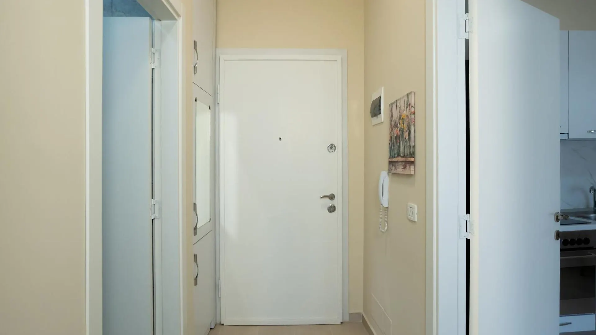Unique Apartment Τίρανα